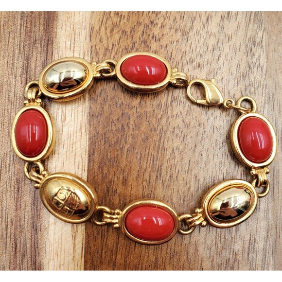 Liz Claiborne Cabochon Link Bracelet Red Faux Coral Gold Tone 7 In Lobster Clasp - Picture 1 of 6
